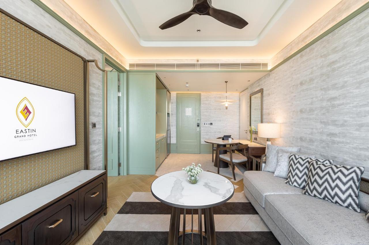 Eastin Grand Hotel Phayathai Bangkok Exterior foto A suite at the hotel