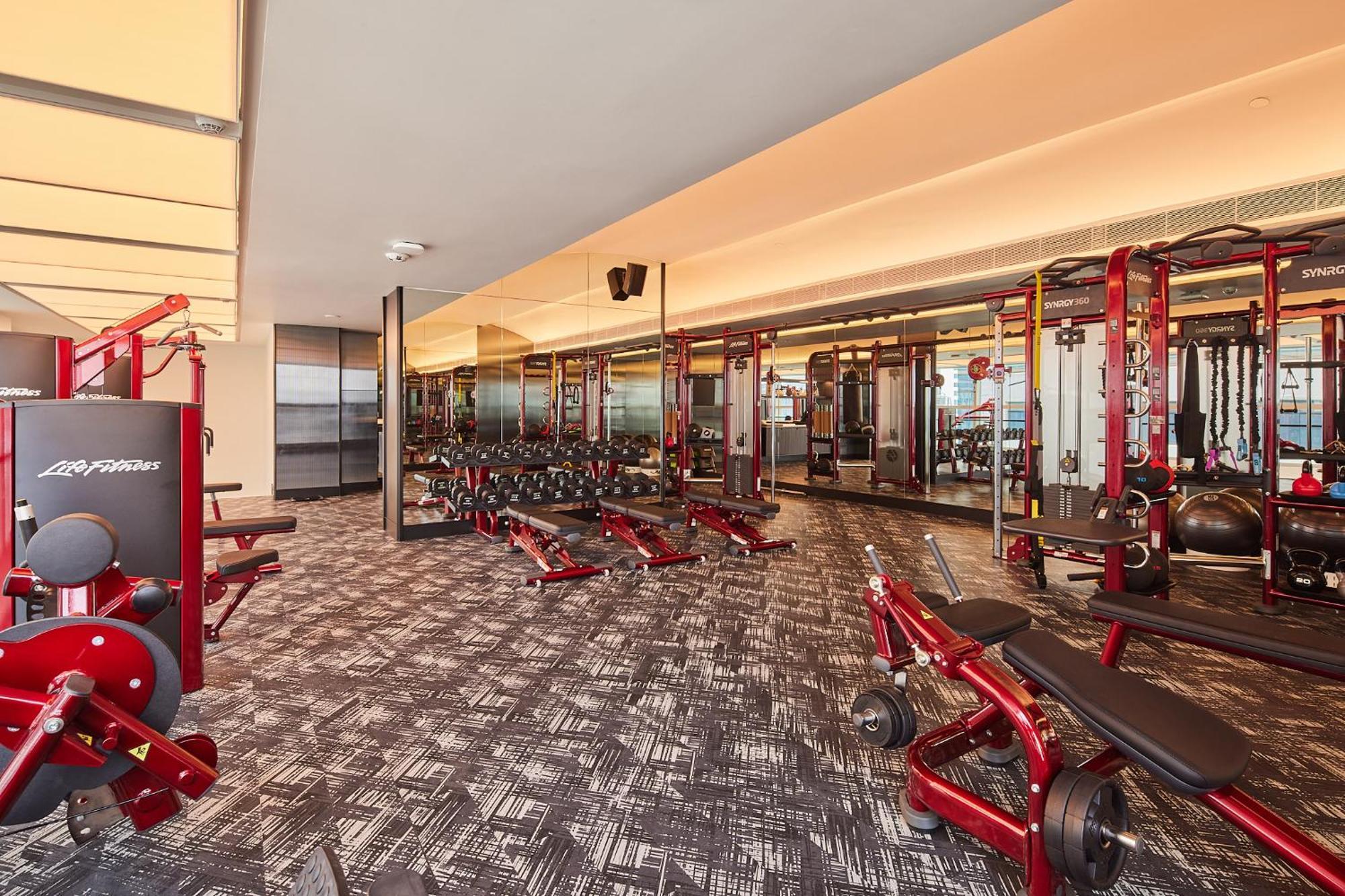 Eastin Grand Hotel Phayathai Bangkok Exterior foto Anytime Fitness in Singapore